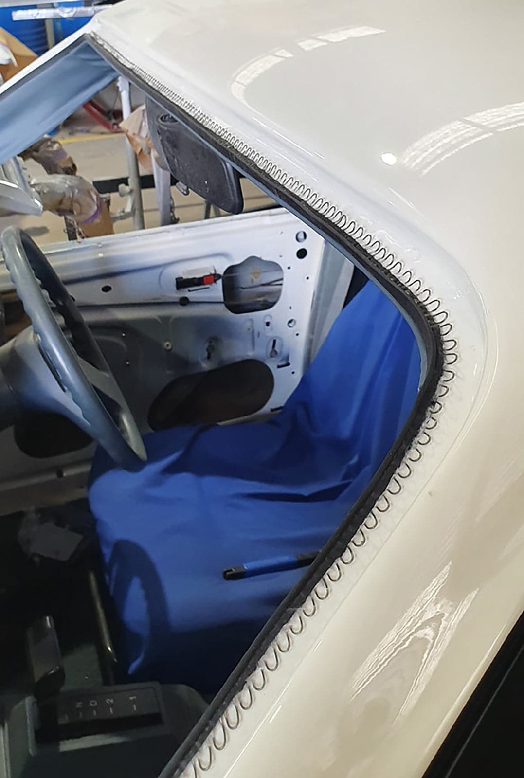 [SECONDS] WINDSCREEN LACING SEAL for VL and CAMIRA - HOLDCOM AUTO PARTS