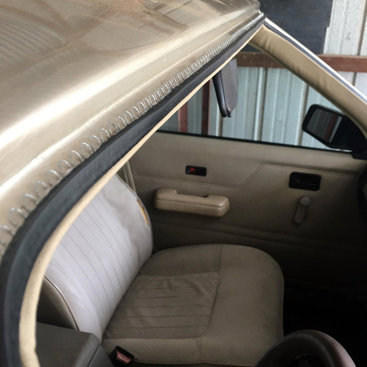 [SECONDS] WINDSCREEN LACING SEAL for VL and CAMIRA - HOLDCOM AUTO PARTS